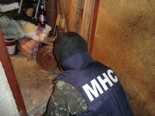 Новый Регион: В Севастополе мужчина принес домой из леса противотанковую мину на боевом взводе (ФОТО)
